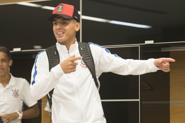 Léo Santos no vestiário da Arena antes do jogo contra a La U, pela Sul-Americana
