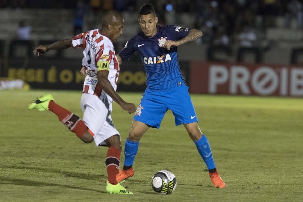 Pablo fez dupla de zaga com Balbuena diante do Botafogo-SP