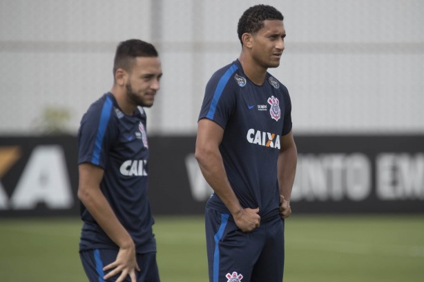 Maycon e Pablo concentrados durante atividade física
