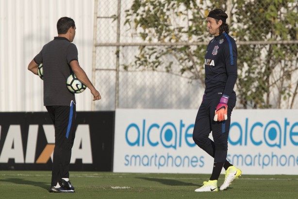 Titular, Cássio teve conversa com o técnico Carille