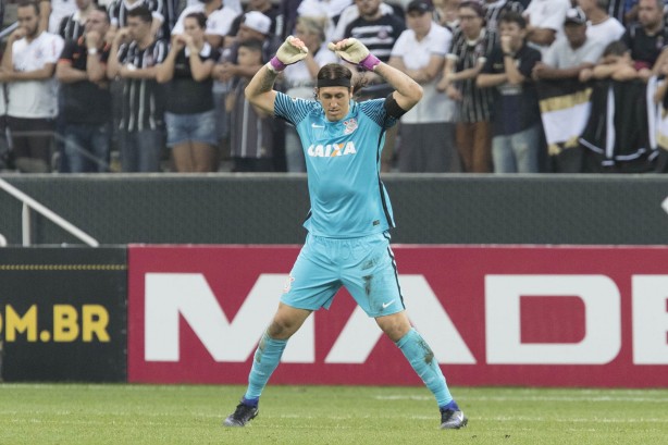 Cássio diante o Botafogo-SP, pelo Paulistão