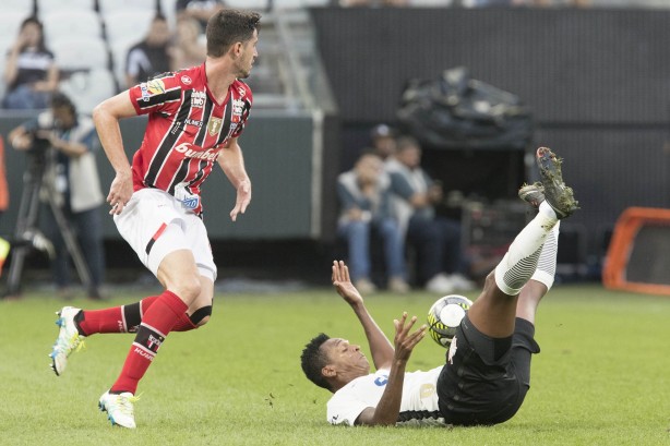Jô sofre falta de jogador do Botafogo-SP, pelo Paulistão