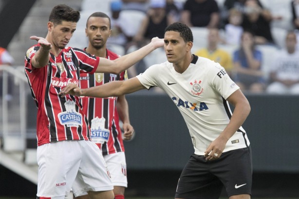 Pablo atuando contra o Botafogo de Ribeirão, pelo Campeonato Paulista
