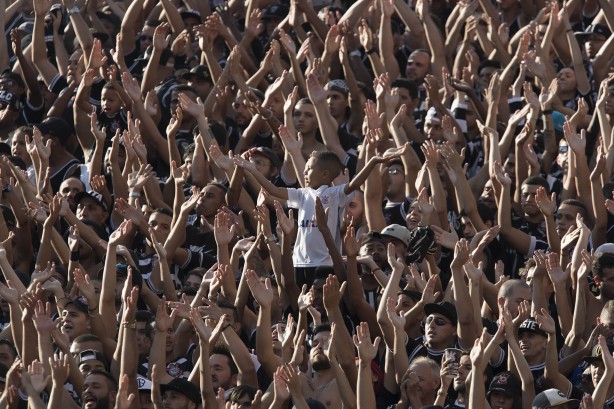 Torcida marcou presente na Arena contra o Botafogo-SP