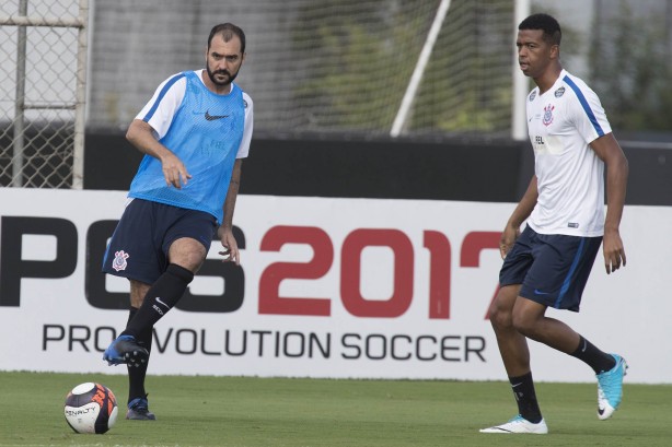 Recuperado de leso, Danilo j est treinando com bola 