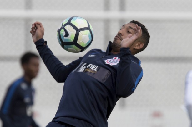 Léo Príncipe durante a reapresentação do Corinthians