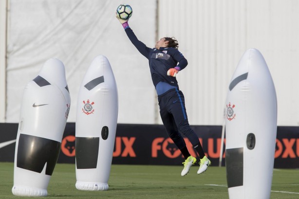 Cássio treinando duro para manter a boa fase