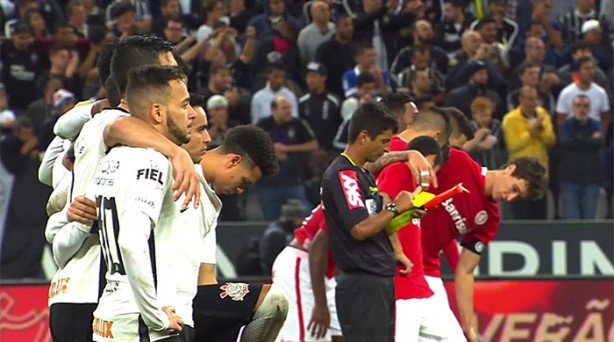 Corinthians cai na quarta fase da Copa do Brasil