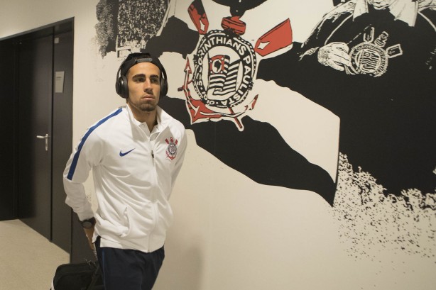 Gabriel chegando à Arena para enfrentar o Internacional, pela Copa do Brasil