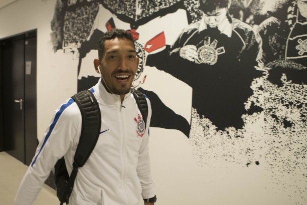 Léo Príncipe chegando à Arena para enfrentar o Internacional, pela Copa do Brasil