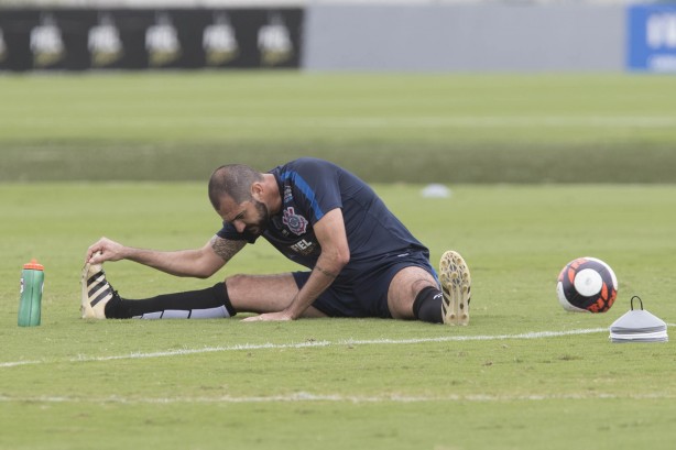 O meia Danilo permanece em transição para o campo e realizou treino específico