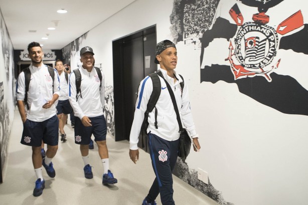 Pedrinho chegando à Arena para enfrentar o Internacional, pela Copa do Brasil