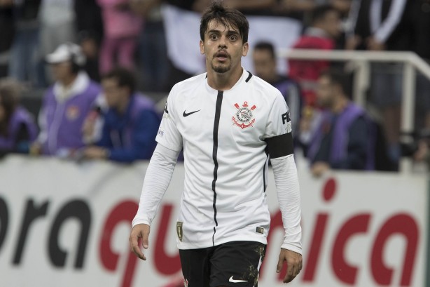 Fagner em partida contra o São Paulo, pelo Paulistão