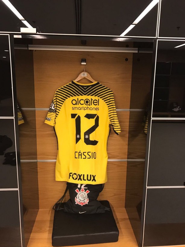 Uniforme do goleiro Cássio também foi reformulado