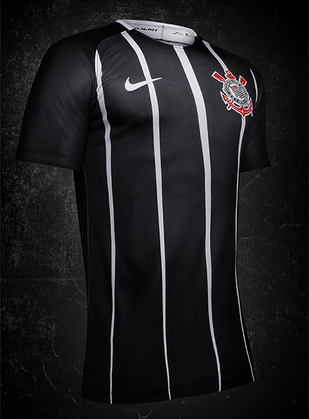 Uniforme II homenageia o título de 1977