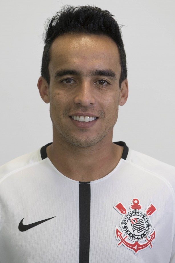 Jadson em foto 3x4 com a camisa principal para temporada 2017
