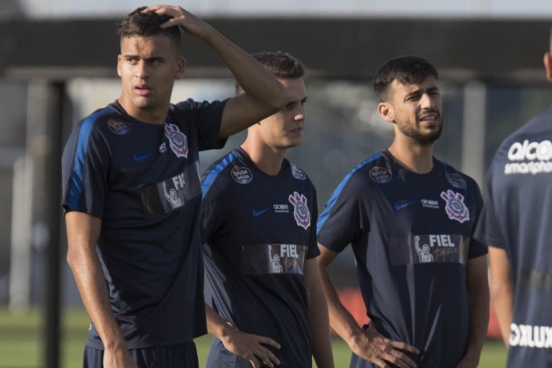 Os atletas titulares no último duelo permaneceram na academia do CT