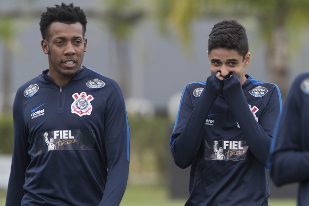 Moisés durante treino preparatório para a final contra a Ponte