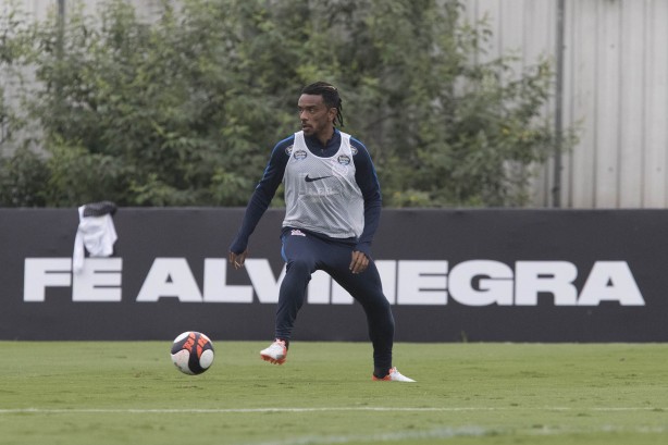 Paulo Roberto durante treino preparatório para a final contra a Ponte