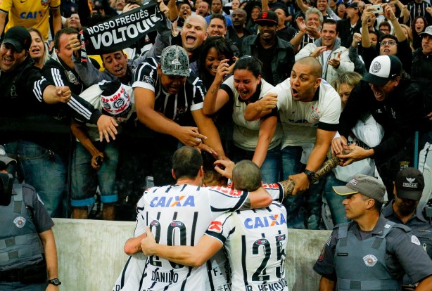 Primeiro Majestoso também teve vitória do Timão: 3 a 2