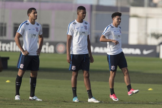 Pablo, Carilinhos e Marquinhos Gabriel concentrados no treino