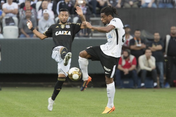 Paulo Roberto entrou no lugar de Guilherme, suspenso no primeiro jogo da final