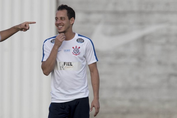 Suspenso da final do Paulistão, Rodriguinho esta à disposição de Carille para a Sul-Americana
