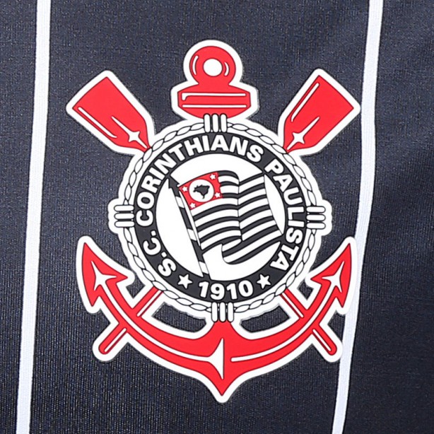 Escudo da camiseta preta do Corinthians