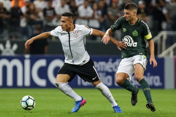 Léo Jabá entrou no lugar de Romero durante a segunda etapa