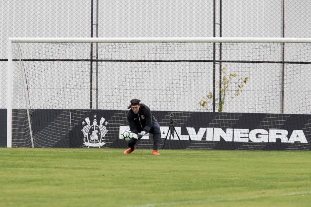 Cássio em atividade dessa tarde no CT