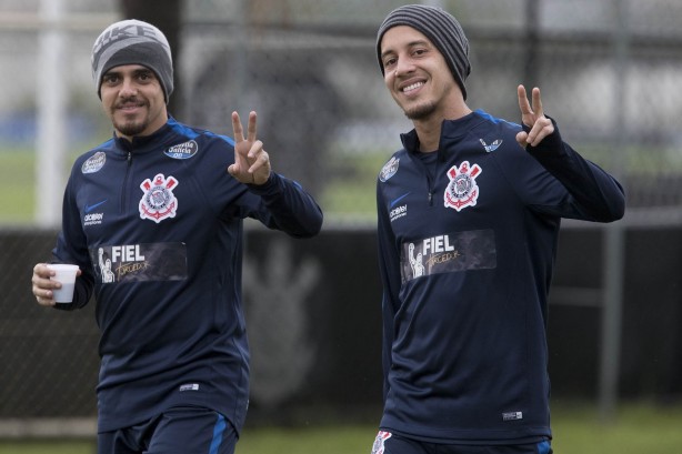 Rodriguinho e Fagner foram convocados por Tite