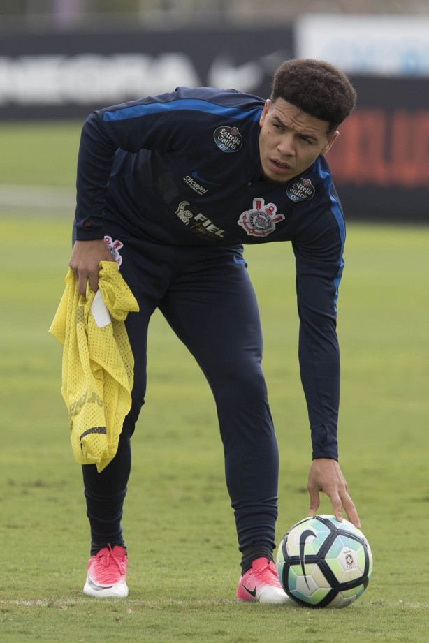 O meia Marquinhos Gabriel vem sendo pouco utilizado