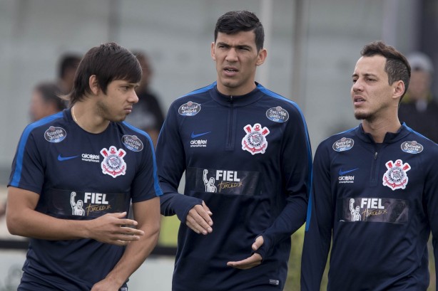 Romero, Balbuena e Rodriguinho vão ser desfalques contra o Vasco, por conta da convocação