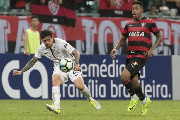 Fagner atuou diante o Vitória, pela segunda rodada do Brasileirão