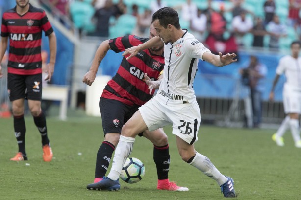 Rodriguinho dessa vez passou em branco e não marcou contra o Vitória, na Fonte Nova