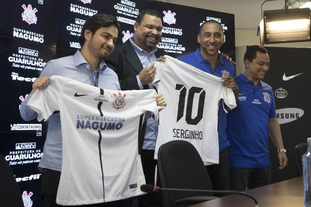 Medalhista olmpico foi apresentado como primeiro jogador do time de vlei do Corinthians