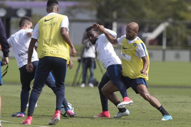 Reservas participaram de atividade com bola