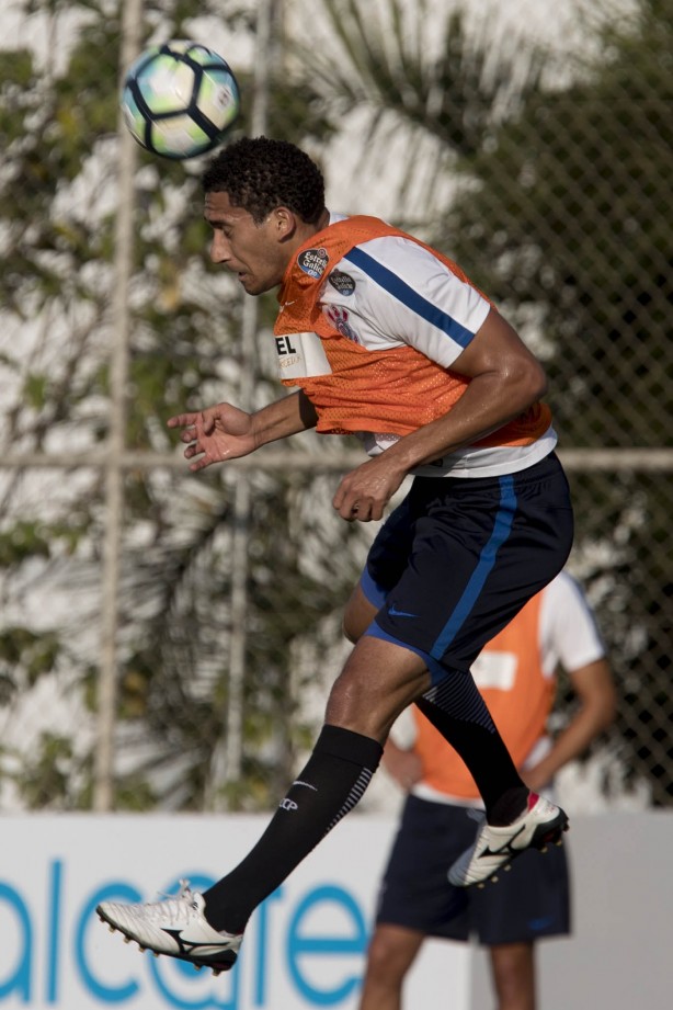 O treino foi realizado em campo reduzido