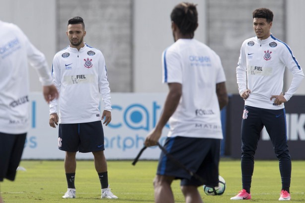 Clayson e Marquinhos Gabriel no treino da manhã após vitória no Brasileirão