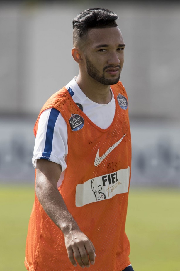 Clayson no treino da manhã após vitória no Brasileirão