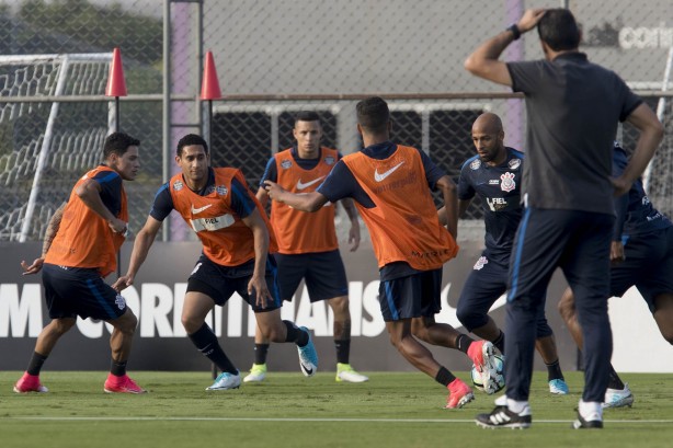 Jogadores do Corinthians no treino do Corinthians no CT Joaquim Grava