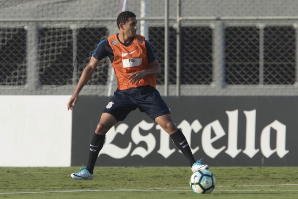 Pablo em ação no treino do Corinthians