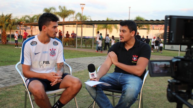 Substituto de Balbuena, Pedro atendeu à reportagem do Meu Timão após o treino de quinta-feira