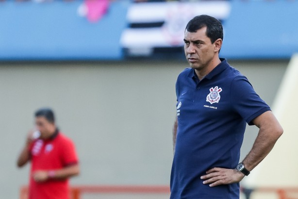 Carille comandou a vitória diante o Atlético-GO, no Serra Dourada