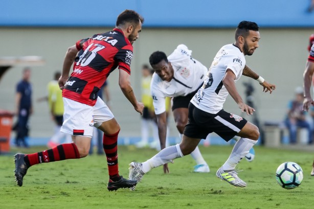 Clayson estreou contra o Atlético-Go