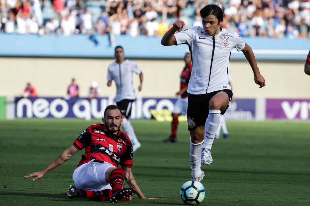 Romero foi titular diante o Atlético-GO, pelo Brasileirão