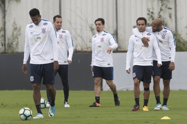 Na tarde desta quinta, o Corinthians realizou treinamento tático