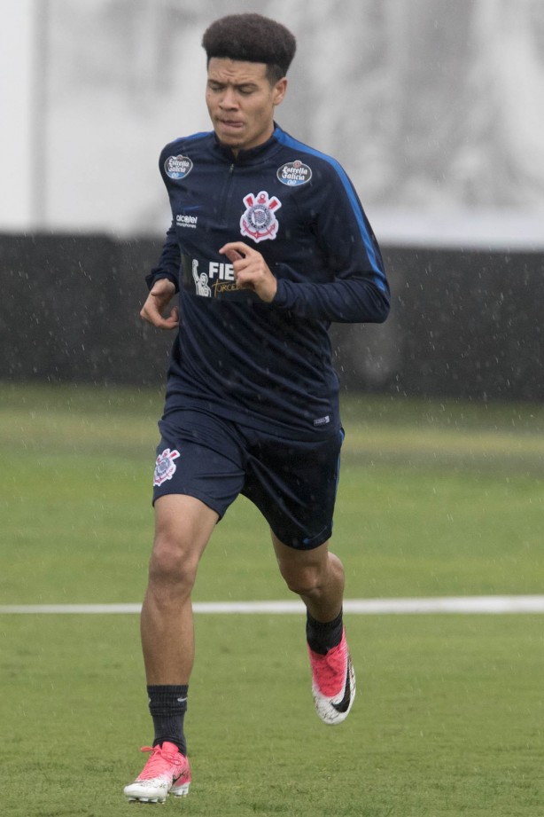 Marquinhos Gabriel durante treino dessa segunda, no CT
