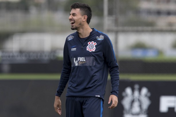 Pedro Henrique treina no CT nessa terça-feira