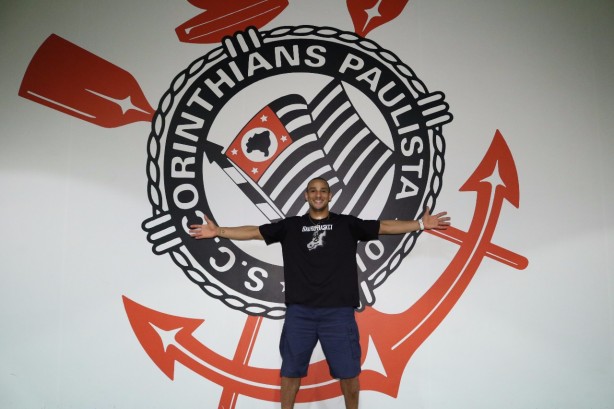 Alex visitou a Arena Corinthians nesta quinta-feira
